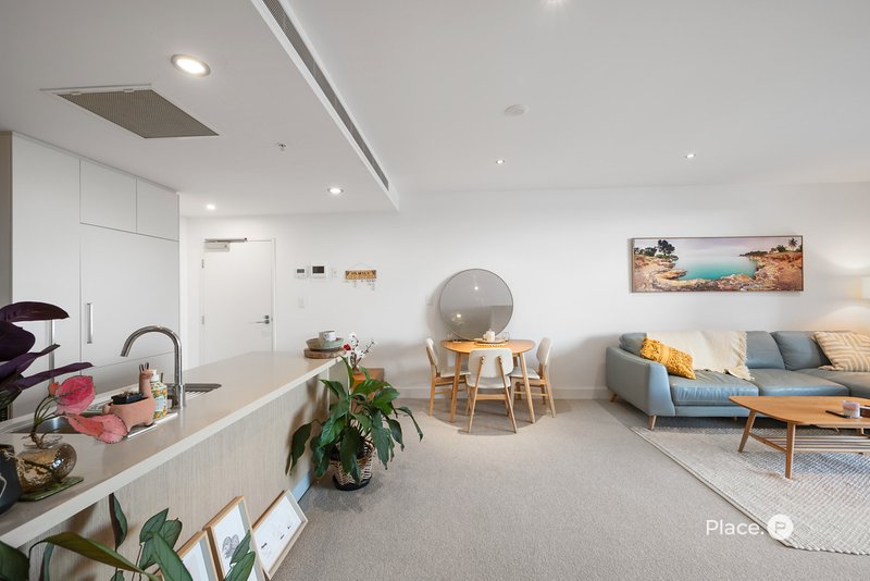 Photo - 4163/37c Harbour Road, Hamilton QLD 4007 - Image 5