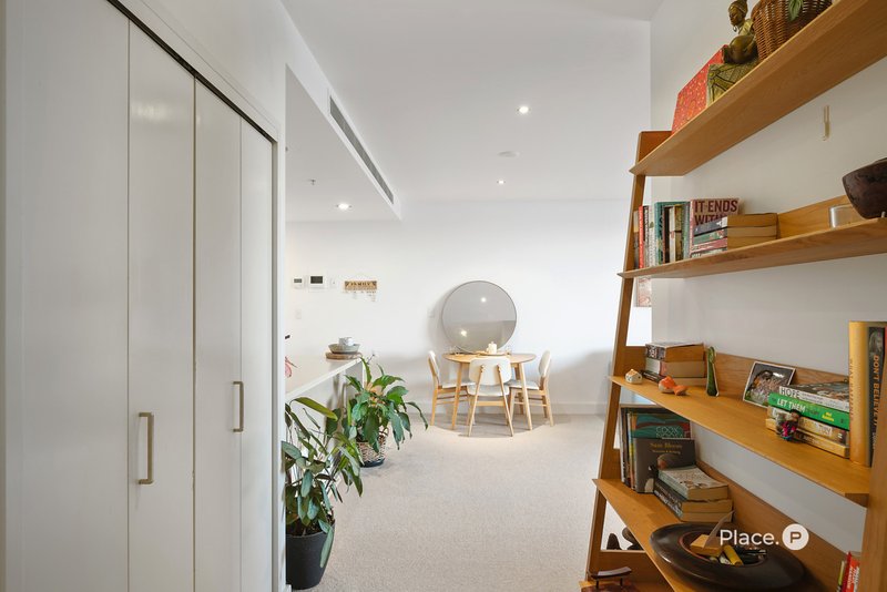 Photo - 4163/37c Harbour Road, Hamilton QLD 4007 - Image 9