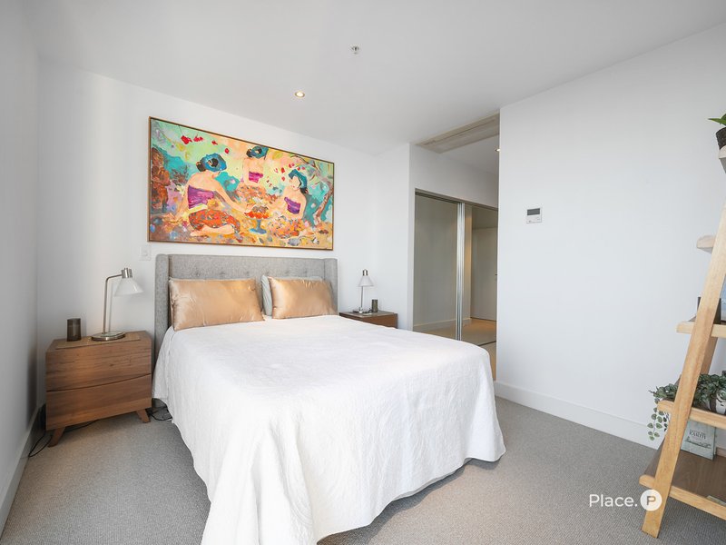 Photo - 4163/37c Harbour Road, Hamilton QLD 4007 - Image 11