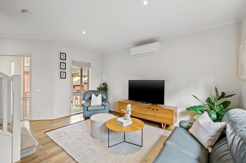 Photo - 4/164 Dorset Road, Croydon VIC 3136 - Image 2