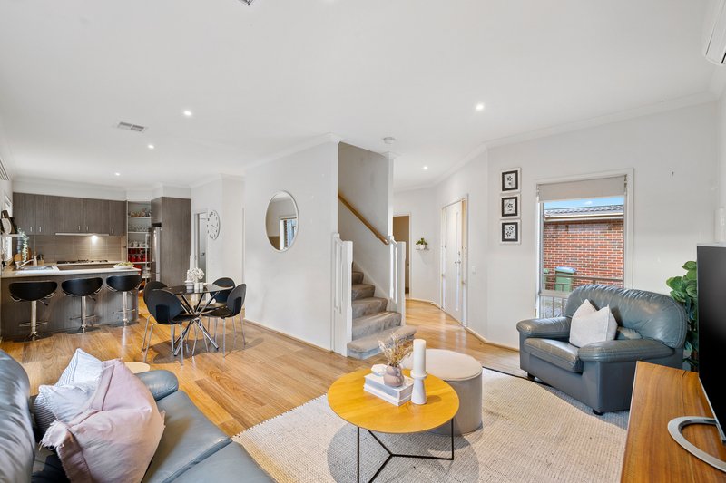 Photo - 4/164 Dorset Road, Croydon VIC 3136 - Image 3