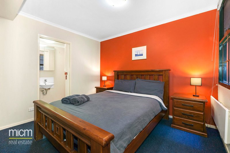 Photo - 416/585 La Trobe Street, Melbourne VIC 3000 - Image 4