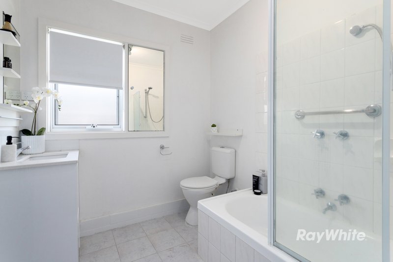 Photo - 4/167 Murrumbeena Road, Murrumbeena VIC 3163 - Image 5