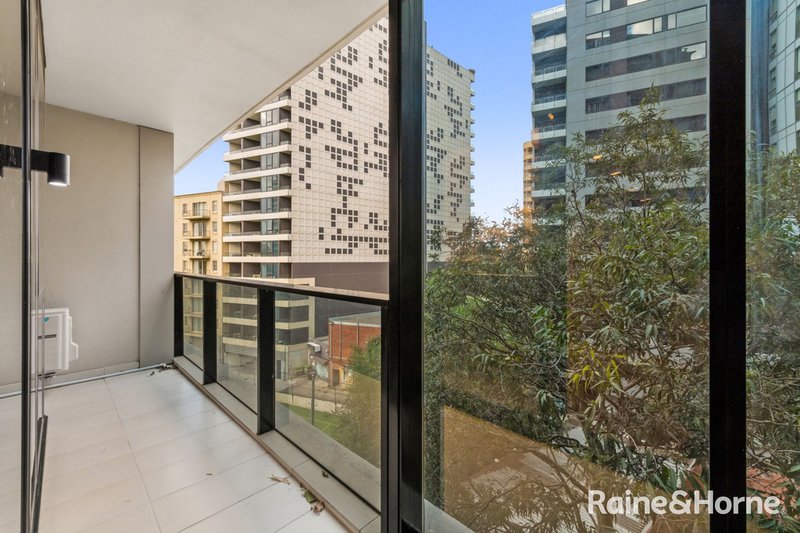 Photo - 416/8 Daly Street, South Yarra VIC 3141 - Image 5