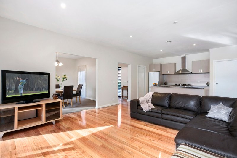 Photo - 4/17-19 Edith Avenue, Croydon VIC 3136 - Image 2