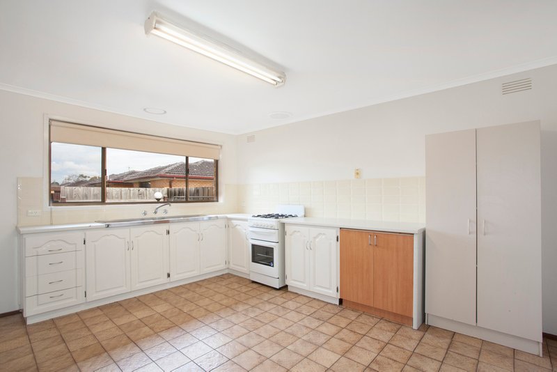 Photo - 4/17-19 Rosebank Avenue, Clayton South VIC 3169 - Image 2