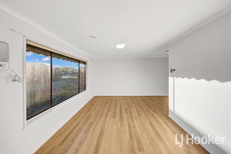 Photo - 4/17-21 Westmelton Drive, Melton West VIC 3337 - Image 2