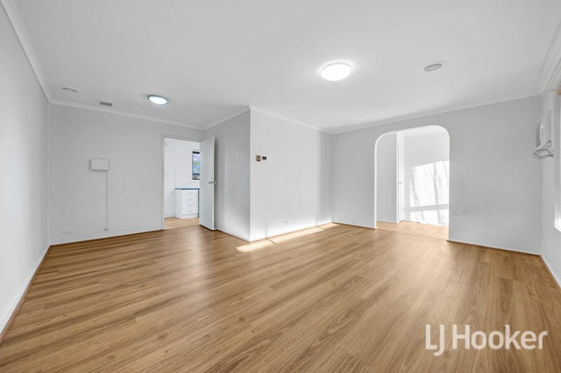 Photo - 4/17-21 Westmelton Drive, Melton West VIC 3337 - Image 3