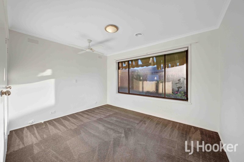 Photo - 4/17-21 Westmelton Drive, Melton West VIC 3337 - Image 6