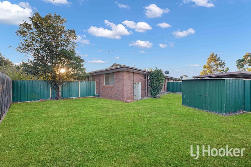 Photo - 4/17-21 Westmelton Drive, Melton West VIC 3337 - Image 12