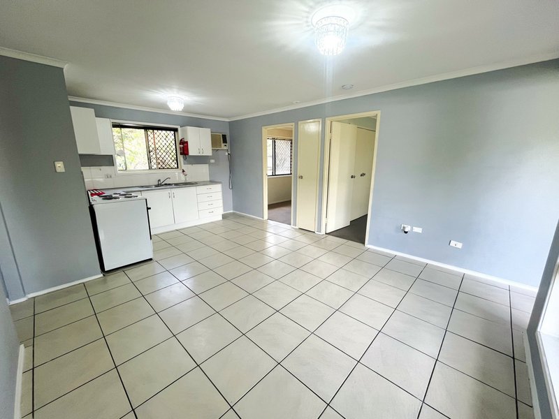 Photo - 4/17-25 Linning Street, Mount Warren Park QLD 4207 - Image 3