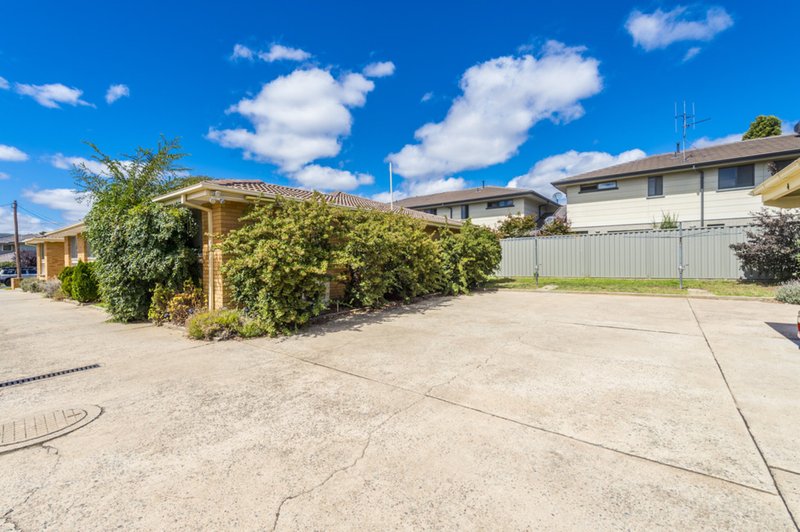 Photo - 4/17 Broughton Place, Queanbeyan NSW 2620 - Image 5