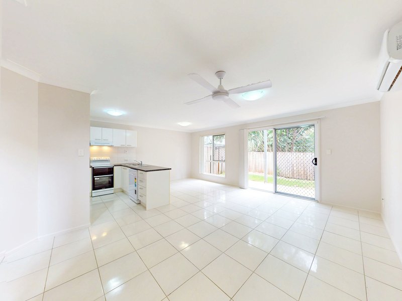 Photo - 4/17 Butcher Avenue, Lawnton QLD 4501 - Image 7