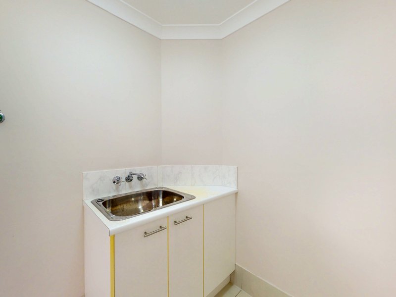 Photo - 4/17 Butcher Avenue, Lawnton QLD 4501 - Image 11