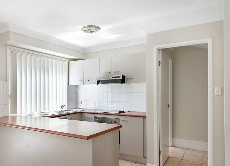 Photo - 4/17 Cunningham Street, Deception Bay QLD 4508 - Image 2