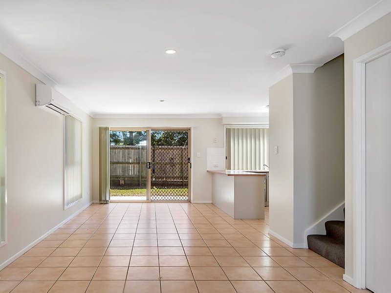 Photo - 4/17 Cunningham Street, Deception Bay QLD 4508 - Image 3
