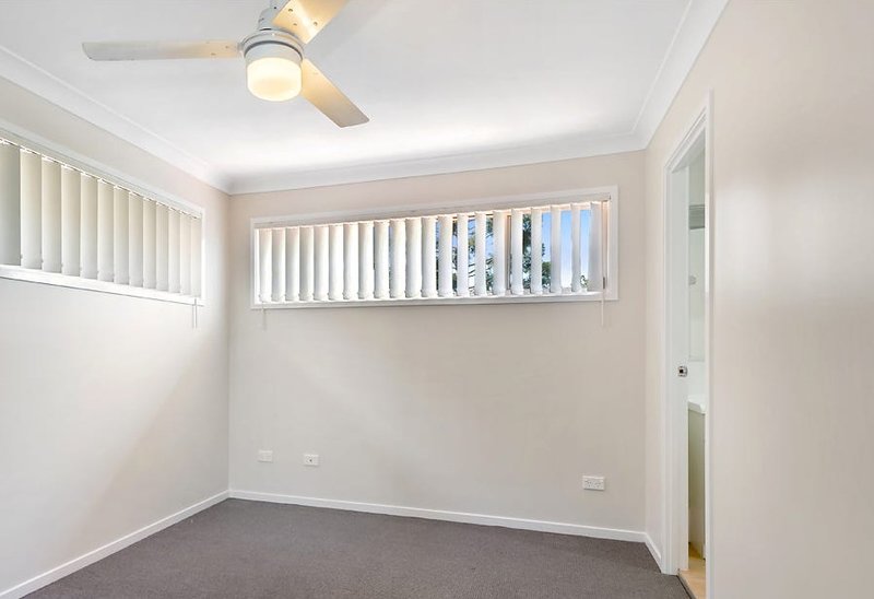 Photo - 4/17 Cunningham Street, Deception Bay QLD 4508 - Image 4