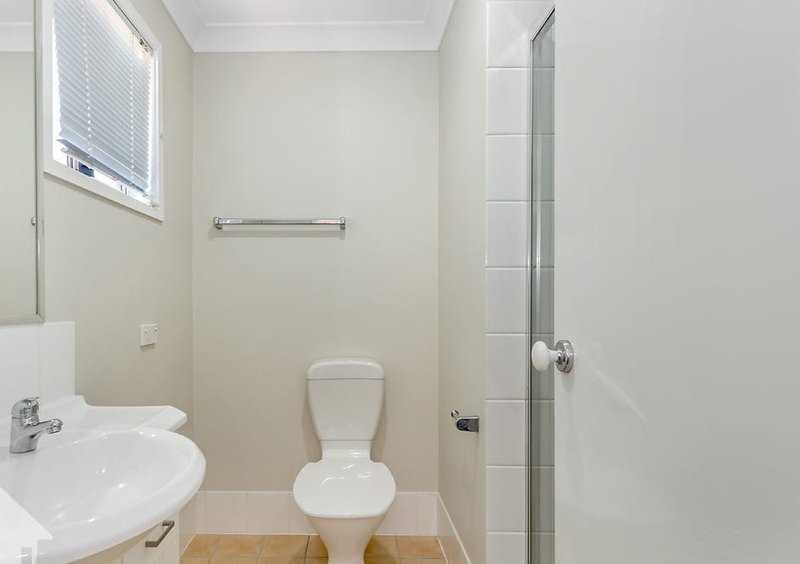 Photo - 4/17 Cunningham Street, Deception Bay QLD 4508 - Image 7