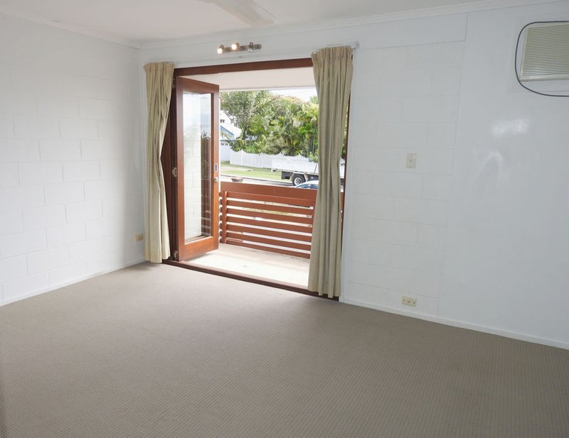 Photo - 4/17 Kennedy Street, North Ward QLD 4810 - Image 4