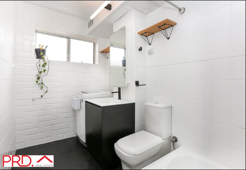 Photo - 4/17 Mascot Drive, Eastlakes NSW 2018 - Image 3