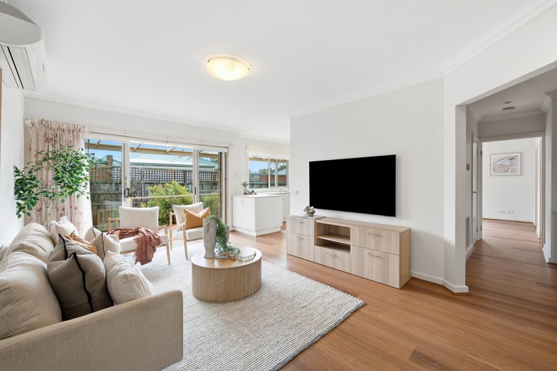 Photo - 4/17 Mullum Mullum Road, Ringwood VIC 3134 - Image 3