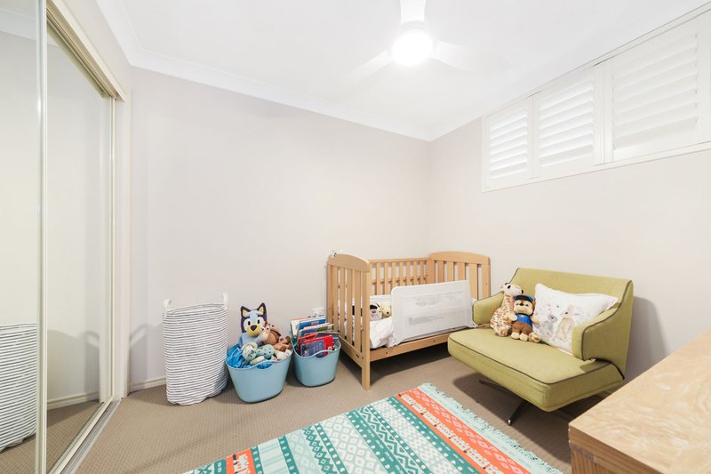 Photo - 4/17 Rialto St , Coorparoo QLD 4151 - Image 4