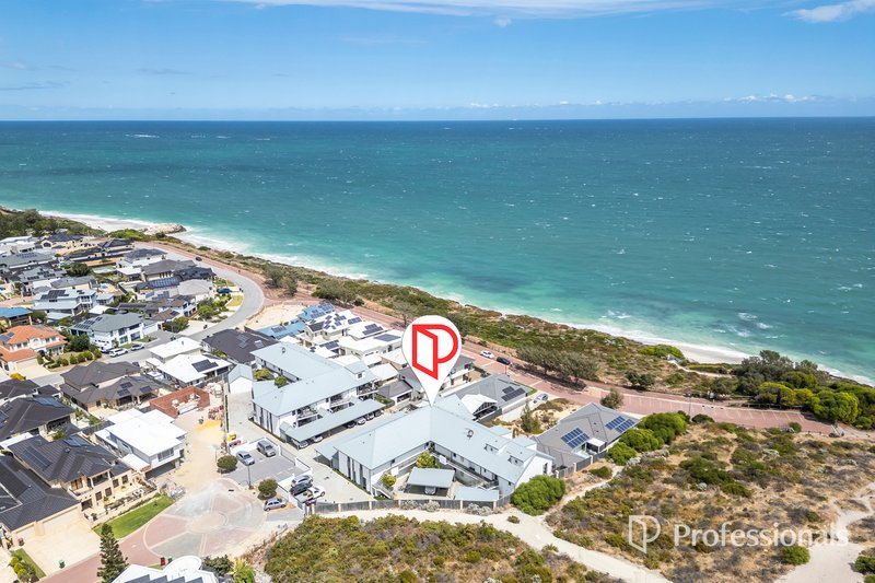 Photo - 4/17 Royal James Court, Quinns Rocks WA 6030 - Image 4