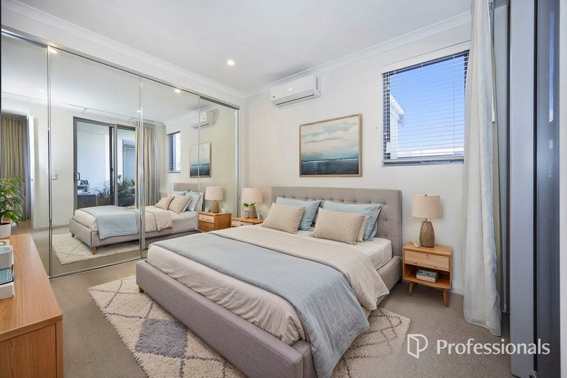 Photo - 4/17 Royal James Court, Quinns Rocks WA 6030 - Image 7