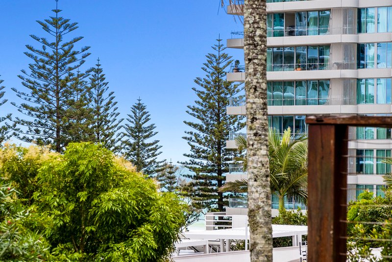 Photo - 4/17 Rutledge Street, Coolangatta QLD 4225 - Image 9