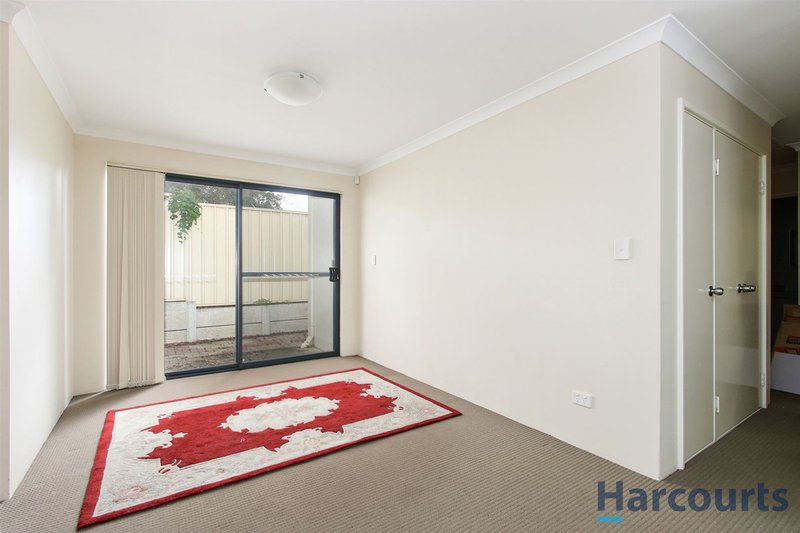 Photo - 4/17 Sinclair Street, Armadale WA 6112 - Image 4