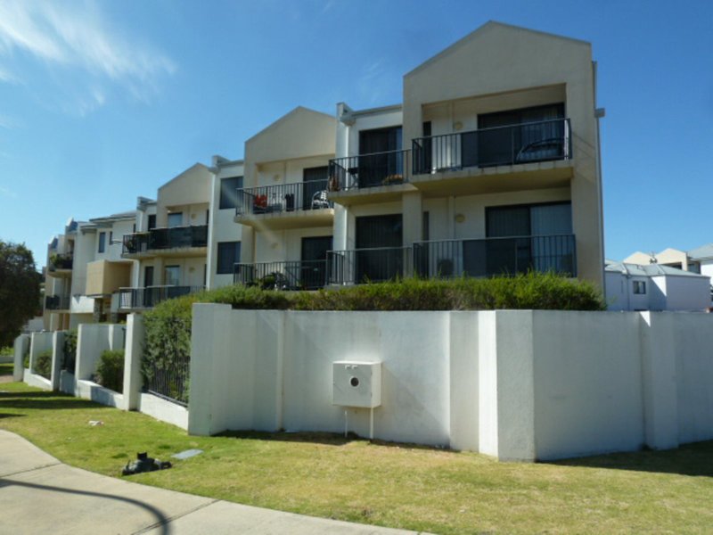 4/17 Southdown Place, Thornlie WA 6108