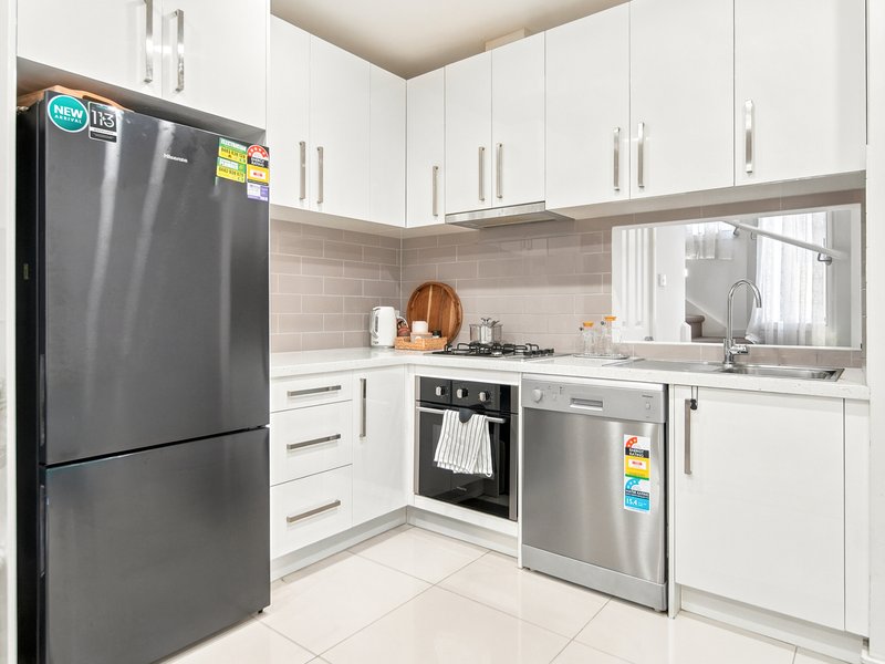 Photo - 4/17 Stuart Street, Noble Park VIC 3174 - Image 3