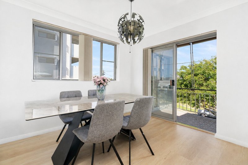 Photo - 4/17 View Street, Chermside QLD 4032 - Image 4