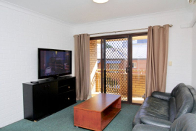 Photo - 4/17 York Street, Indooroopilly QLD 4068 - Image 6