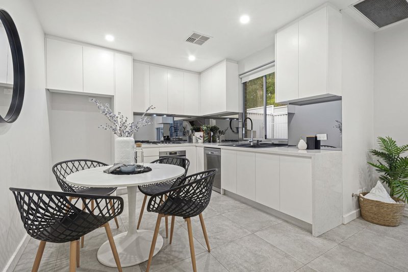 Photo - 4/170 Dunmore Street, Wentworthville NSW 2145 - Image 3