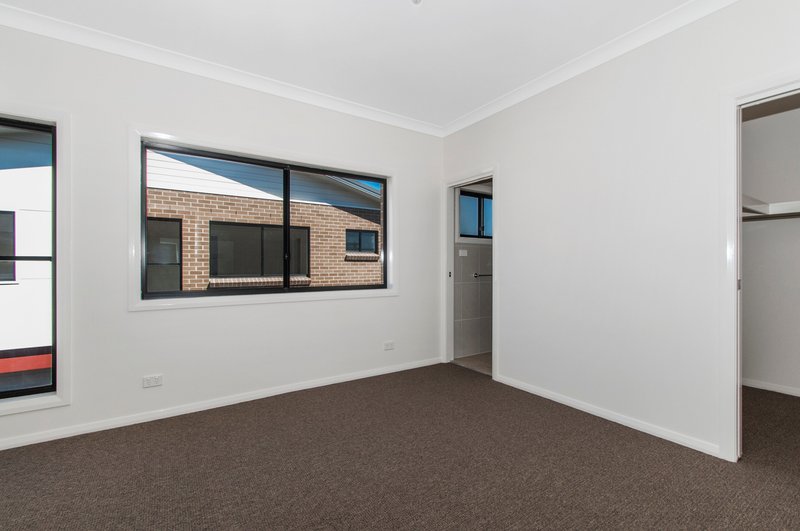 Photo - 4/172-174 Princes Highway, Unanderra NSW 2526 - Image 5