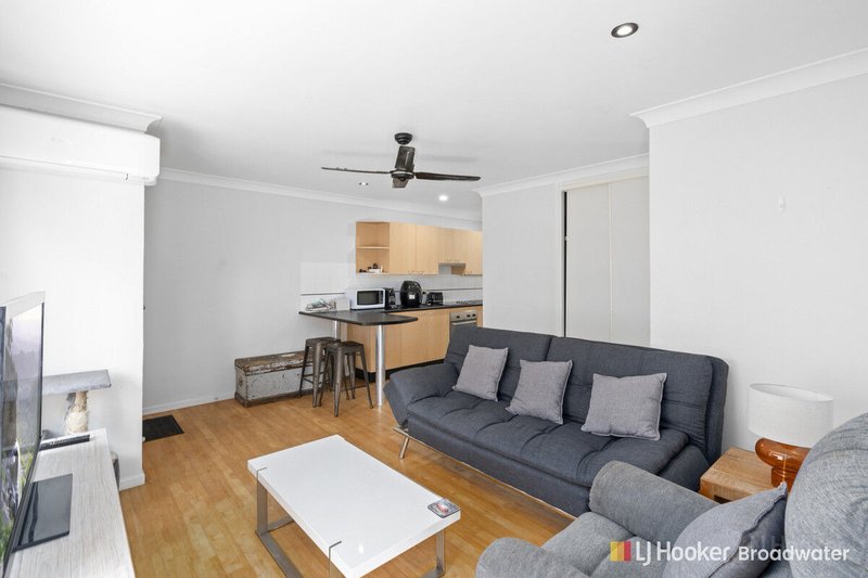 Photo - 4/173 Muir Street, Labrador QLD 4215 - Image 3