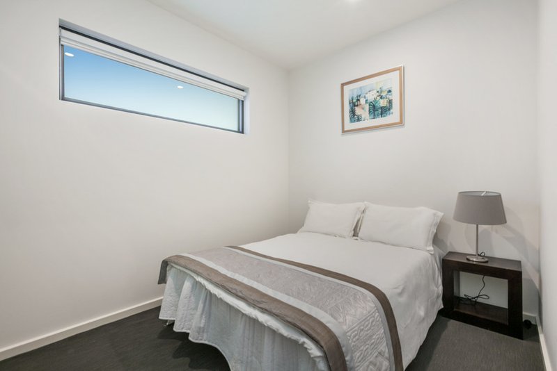 Photo - 417/388 Murray Road, Preston VIC 3072 - Image 3