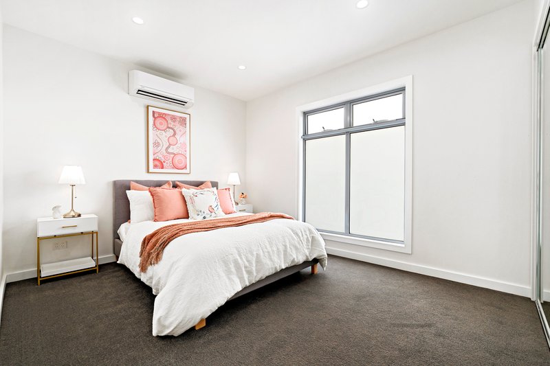 Photo - 4/176 East Boundary Road, Bentleigh East VIC 3165 - Image 5