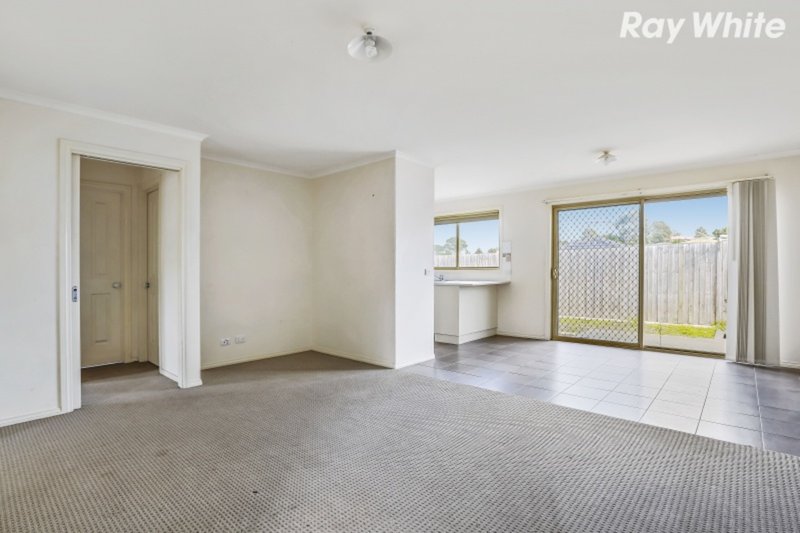 Photo - 4/18-20 Ben Drive, Pakenham VIC 3810 - Image 2