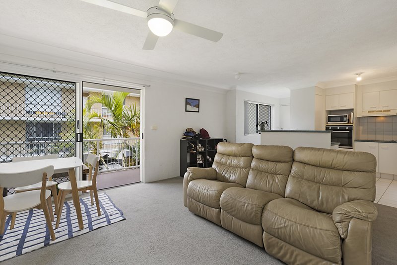 Photo - 4/18-20 Garrick Street, Coolangatta QLD 4225 - Image 4