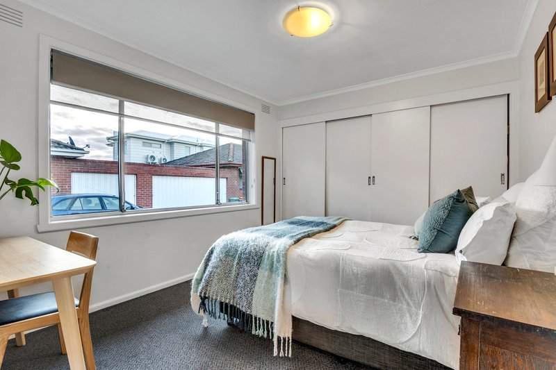 Photo - 4/18-20 Shorts Road, Coburg North VIC 3058 - Image 11