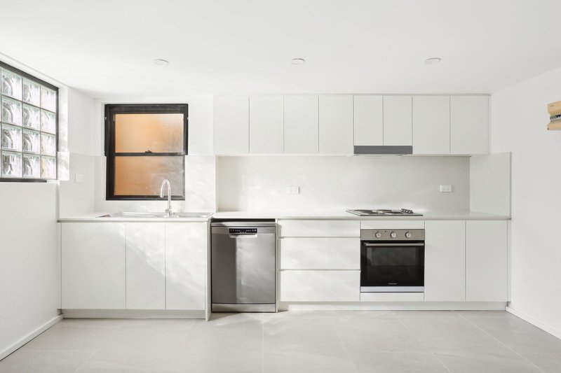 Photo - 4/18-20 Wilson Street, Newtown NSW 2042 - Image 2