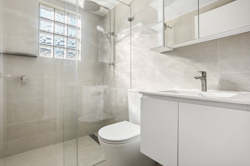 Photo - 4/18-20 Wilson Street, Newtown NSW 2042 - Image 5