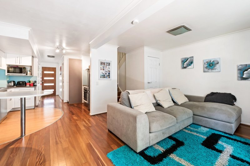 Photo - 4/18 Blanck Street, Maroochydore QLD 4558 - Image 5