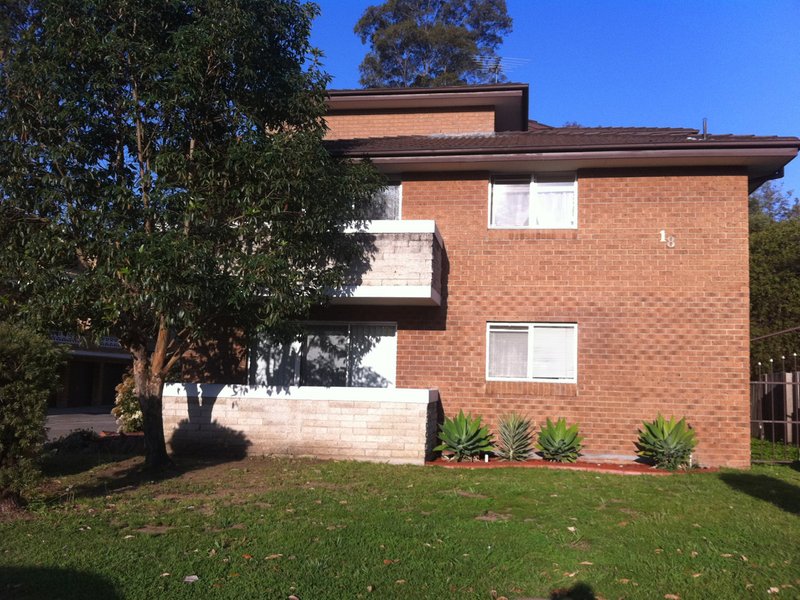 Photo - 4/18 Bringelly Road, Kingswood NSW 2747 - Image 1