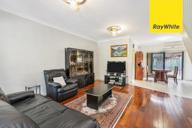 Photo - 4/18 Dunmore Avenue, Carlingford NSW 2118 - Image 6