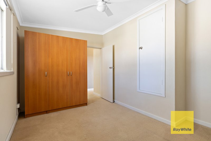 Photo - 4/18 Greville Way, Girrawheen WA 6064 - Image 13