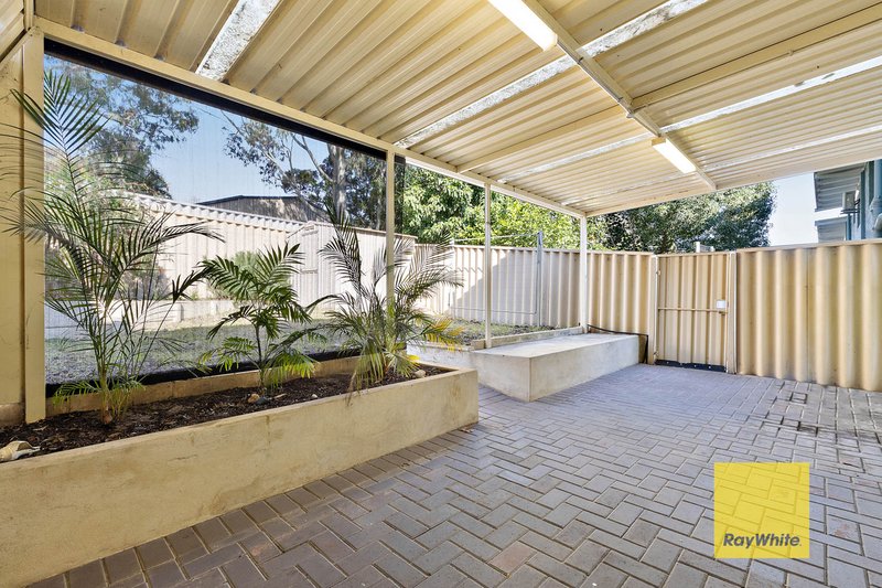 Photo - 4/18 Greville Way, Girrawheen WA 6064 - Image 17