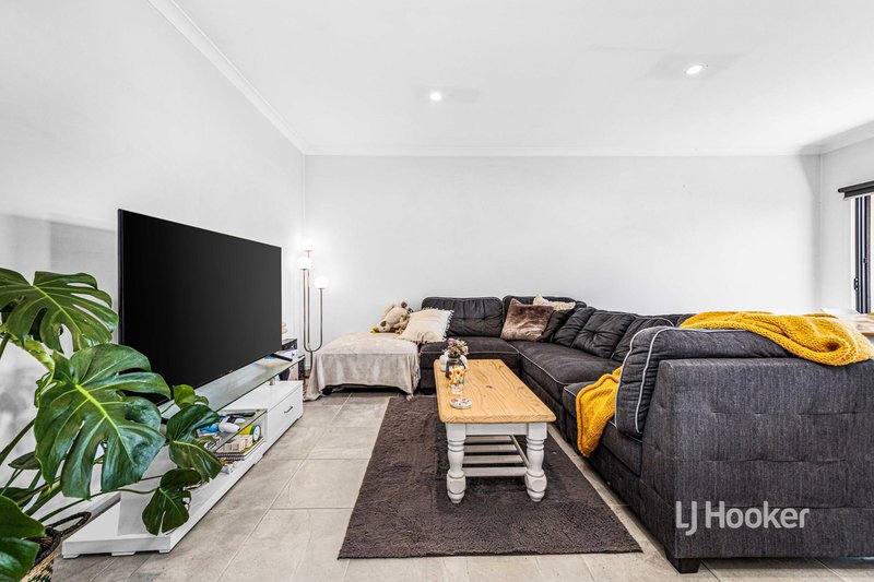Photo - 418 Harvest Home Road, Epping VIC 3076 - Image 4